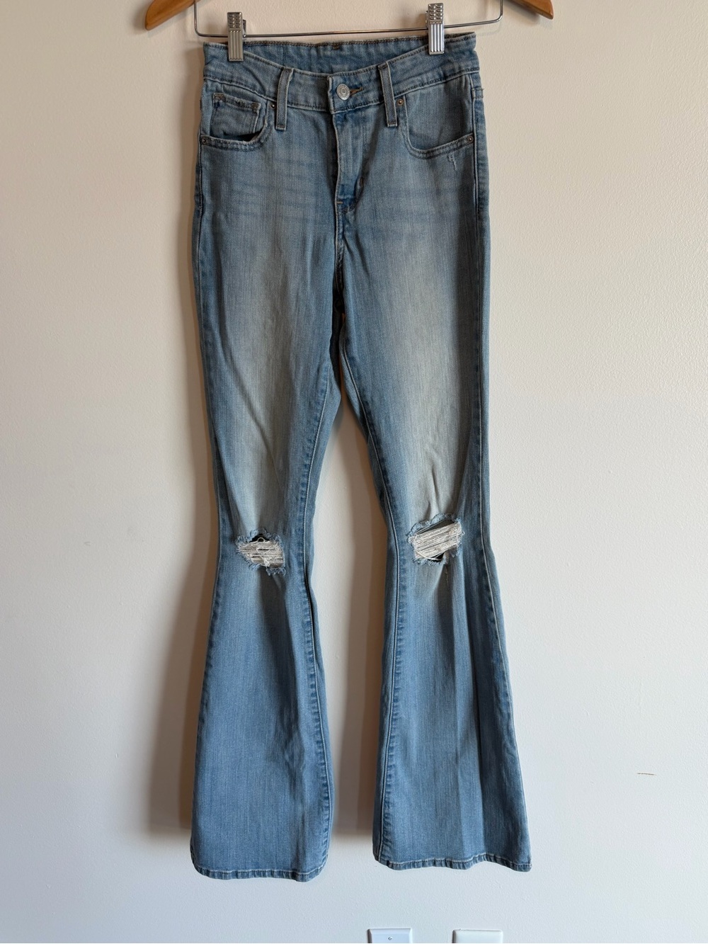 Levi's Distressed Flare Jeans Size 25